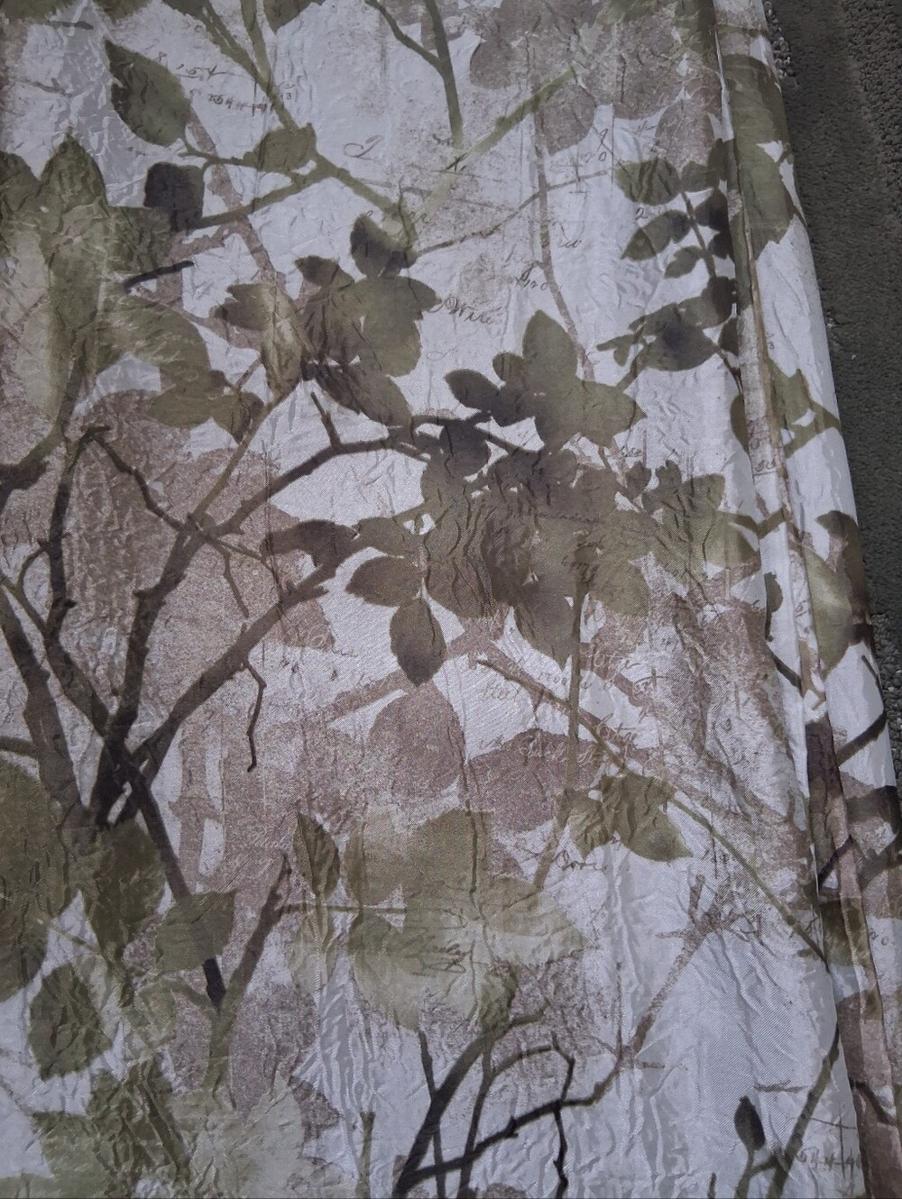 6 Curtain Panels Achim Tranquil Green Room Darkening 2 - 50"x 84" & 4 - 50"x 63" - Picture 5 of 6